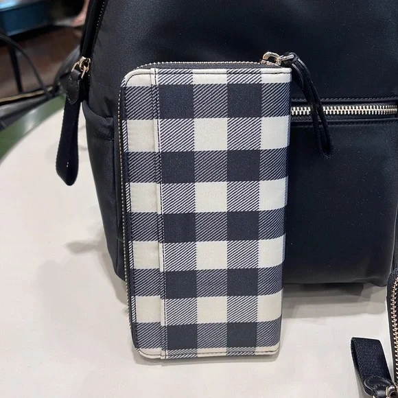 Kate Spade Chelsea Textured Gingham Print Nylon Large Continental Wallet
NWT - Picture 16 of 16